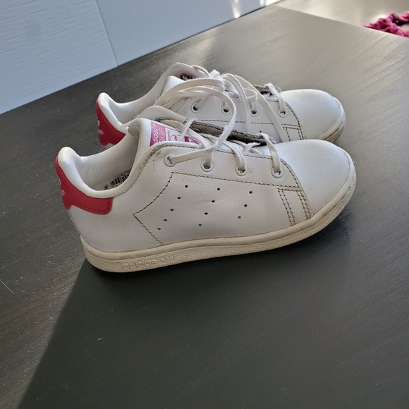Adidas Stan Smith with Pink Details Size 9K - Picture 5 of 7